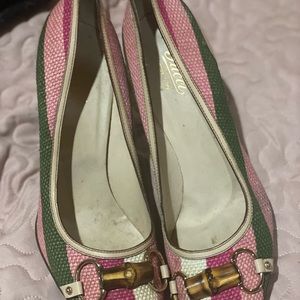 Gucci woman pumps. Used in box with dust bag